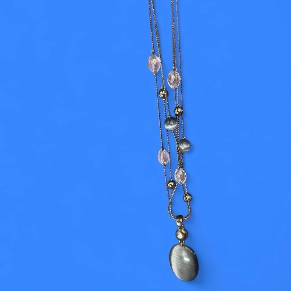 Layered necklace with grey and white beads #layering